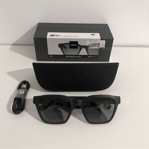 NEW - Bose Frames Alto S/M - Bluetooth Audio Sunglasses